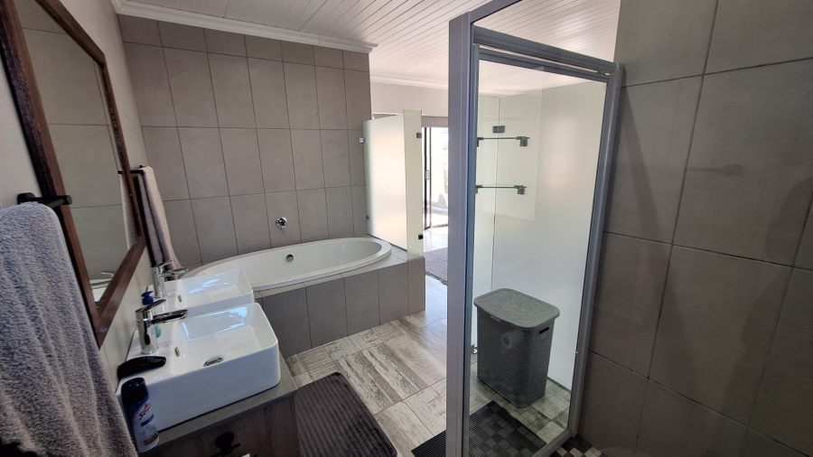 3 Bedroom Property for Sale in Port Owen Western Cape
